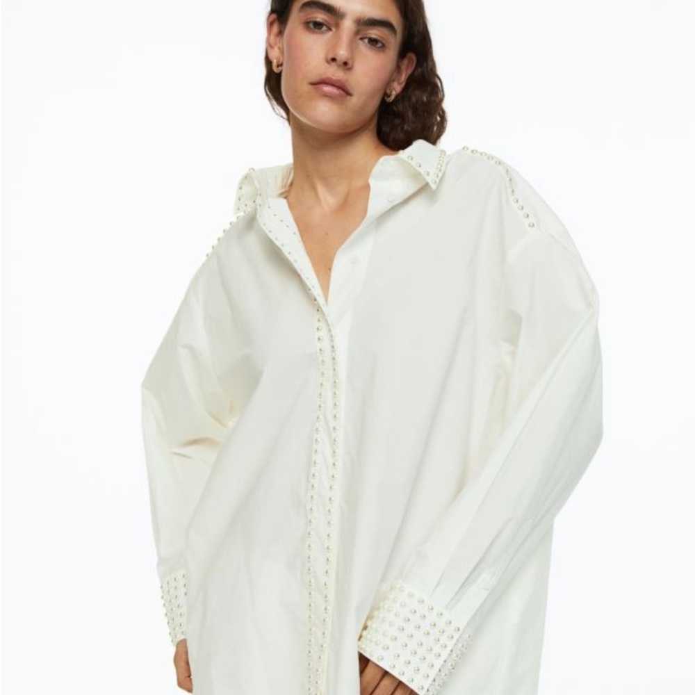 H&M CREAM OVERSIZED BEADED SHIRT size M